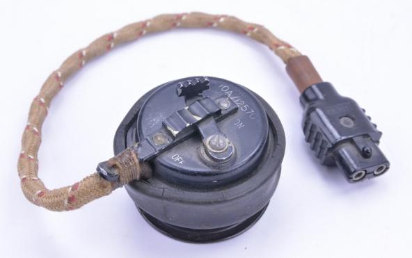 British WW2 RAF E-type Microphone Oxygen Mask