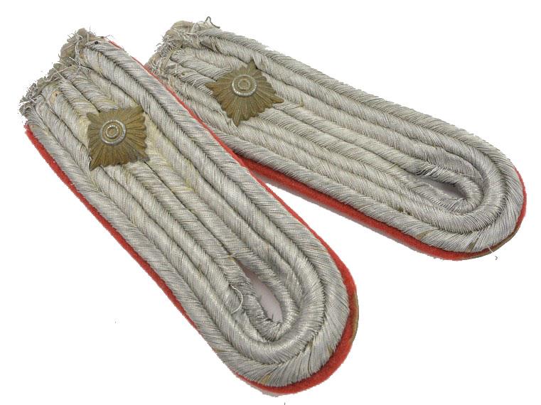 German LW Officer Artillery Shoulderboards