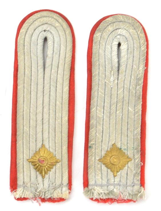 German WH Officer Artillery Shoulderboards