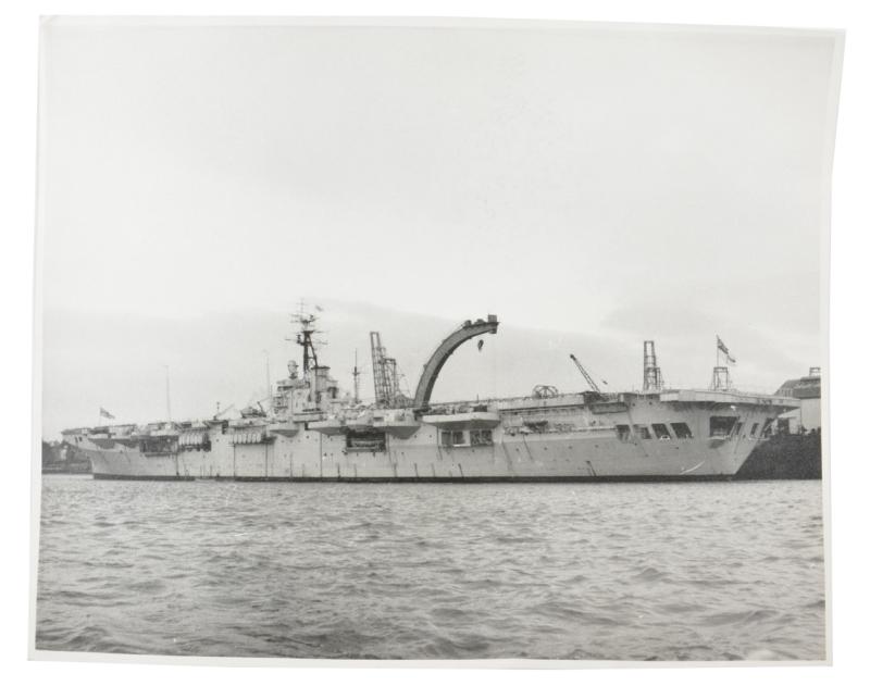 British WW2 Press Photo Aircraft Carrier HMS Colossus