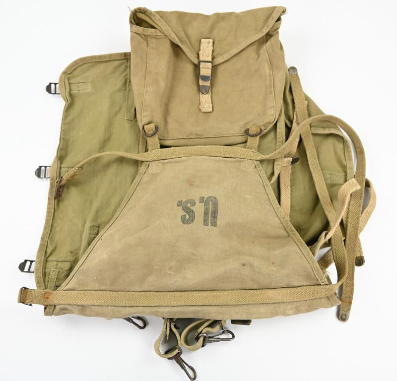 US WW2 M-1928 Haversack with Pack Carrier