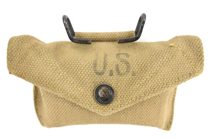 US WW2 M-1942 BM First Aid Pouch with First Aid Kit