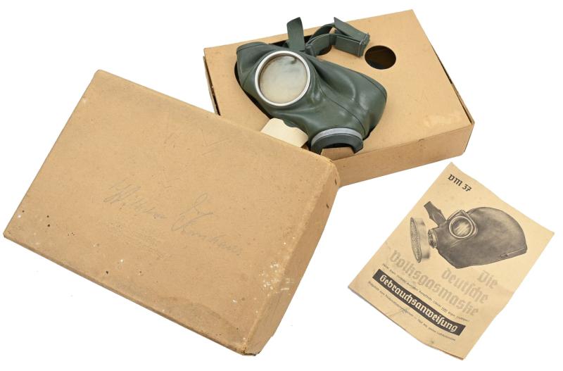 German Third Reich Era Luftschutz Gasmask in Case