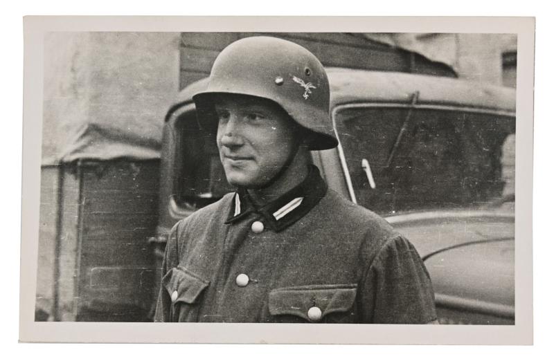 German RAD Vormann Picture with Luftwaffe Helmet