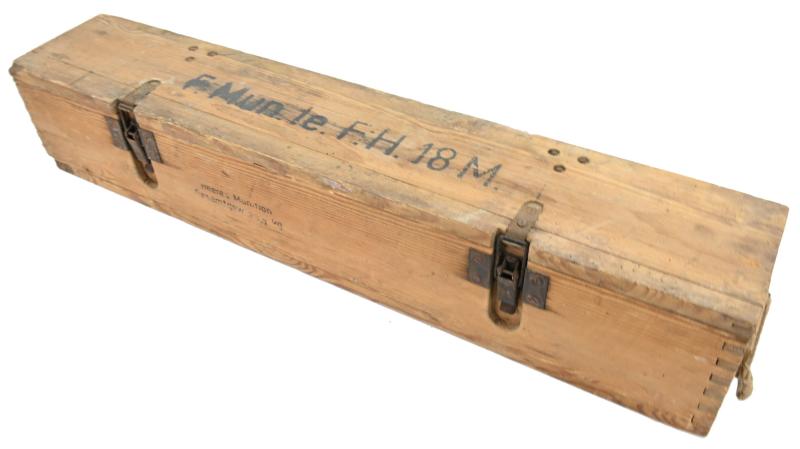 German WH Arillery Ammunition Box 'Le FH 18'