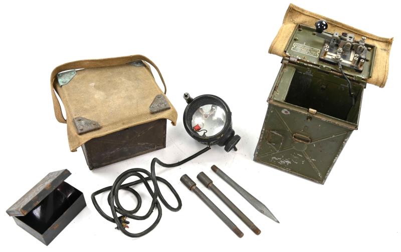 British WW2 Aldis Signalling Set