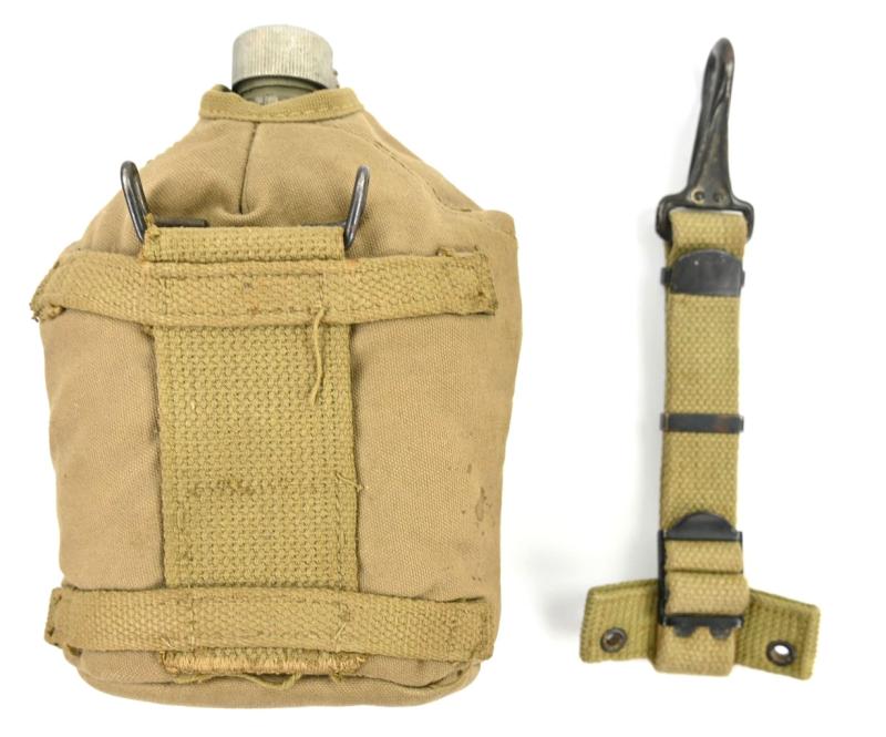 US M-1941 Cavalry/Paratrooper Canteen with extension strap