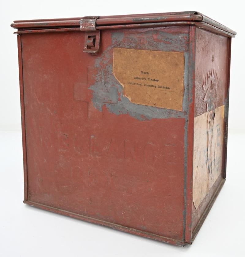 US WW1 Military Medical Department Steel Ambulance Box with content