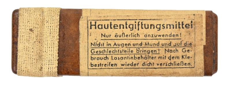 German WH Hautentgiftungsmittel container