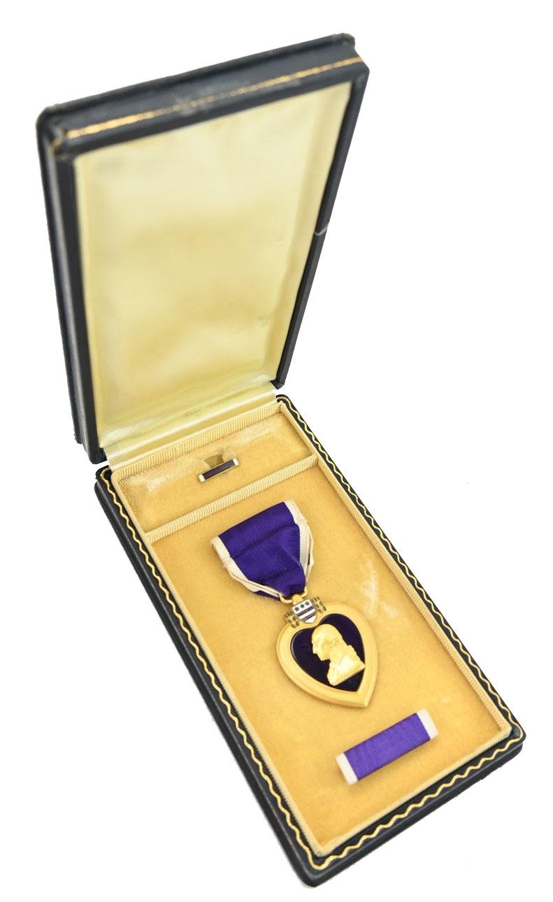 US WW2 Purple Heart Medal in Case