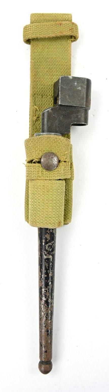 British WW2 Spike Bayonet with Frog