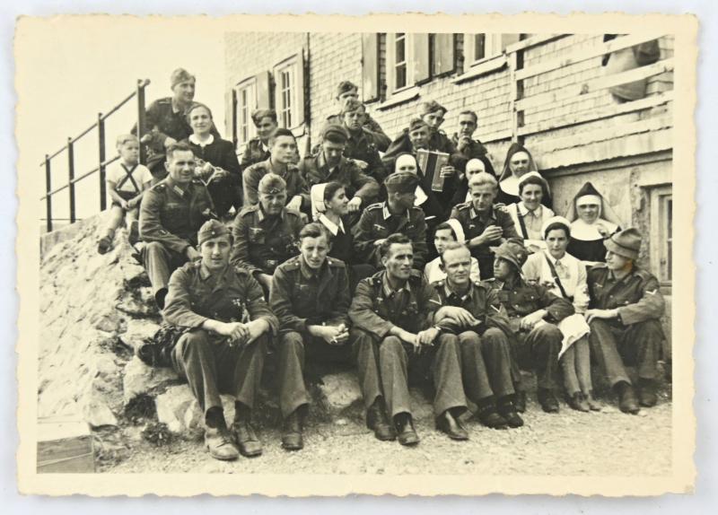 German WH Group Picture with Nurses