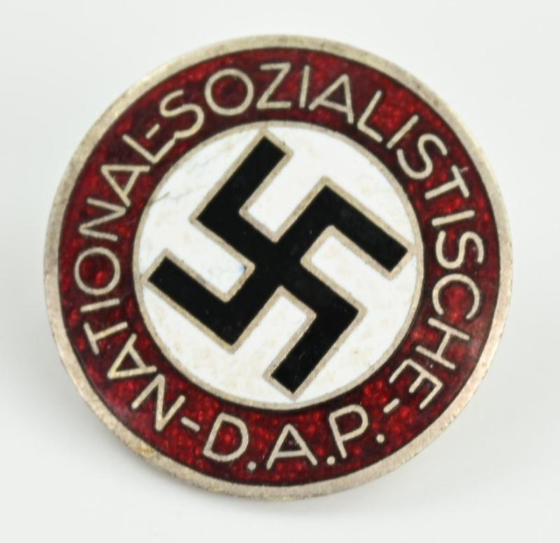 German NSDAP Party Member Badge 'M1/77'