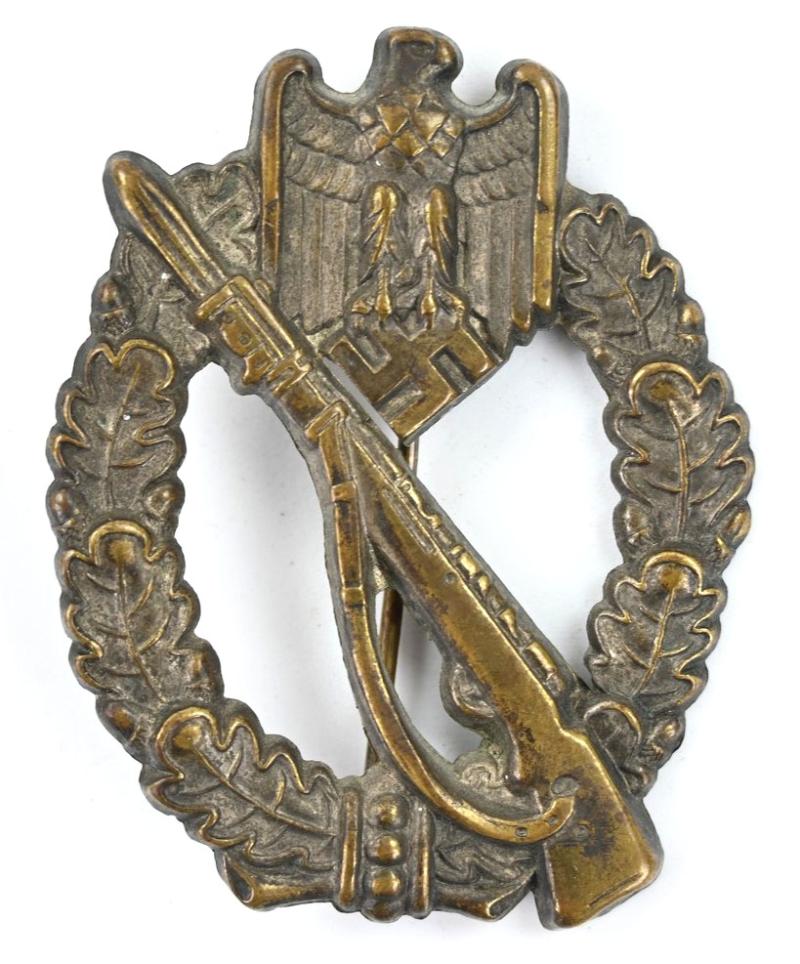 WorldWarCollectibles | German Infantry Assault Badge in Silver 'Hollowback'