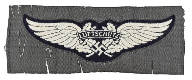 German Luftschutz Cap Badge