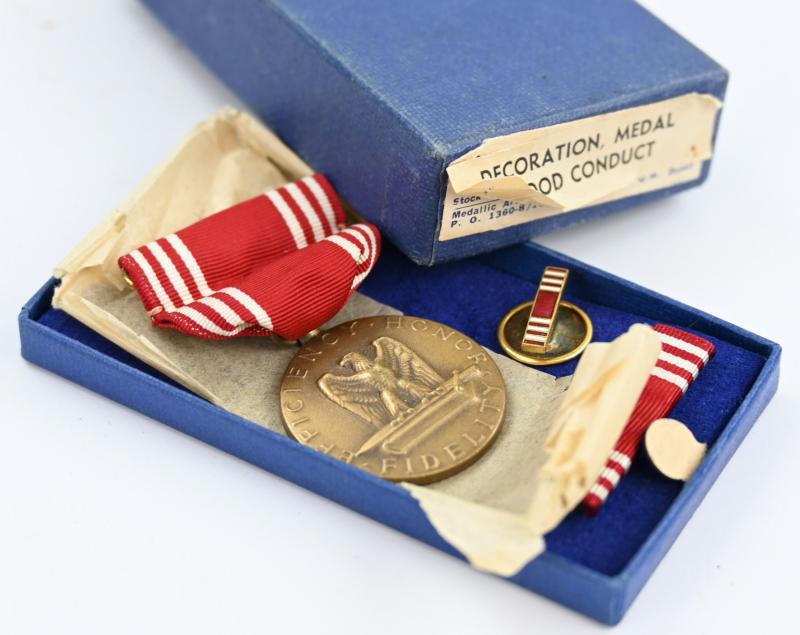 US WW2 Good Conduct Medal in Box