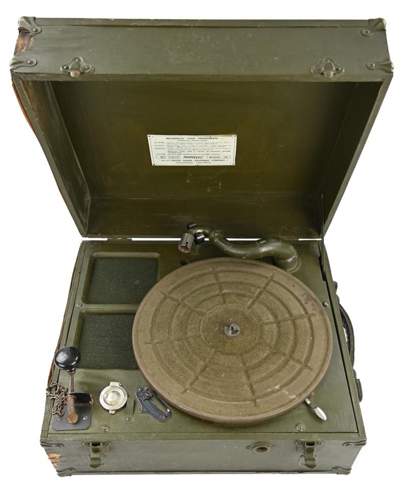 US WW2 Model 9A Grammaphone Player