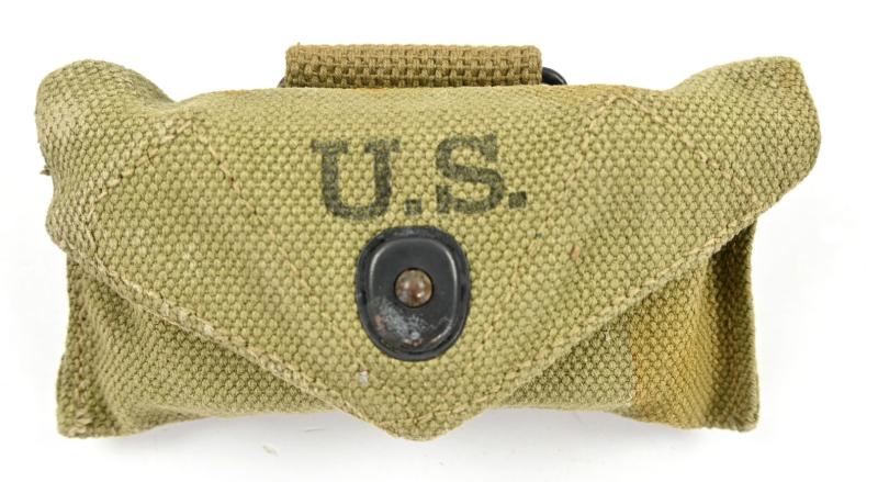 US WW2 M-1924 First Aid Pouch with First Aid Kit