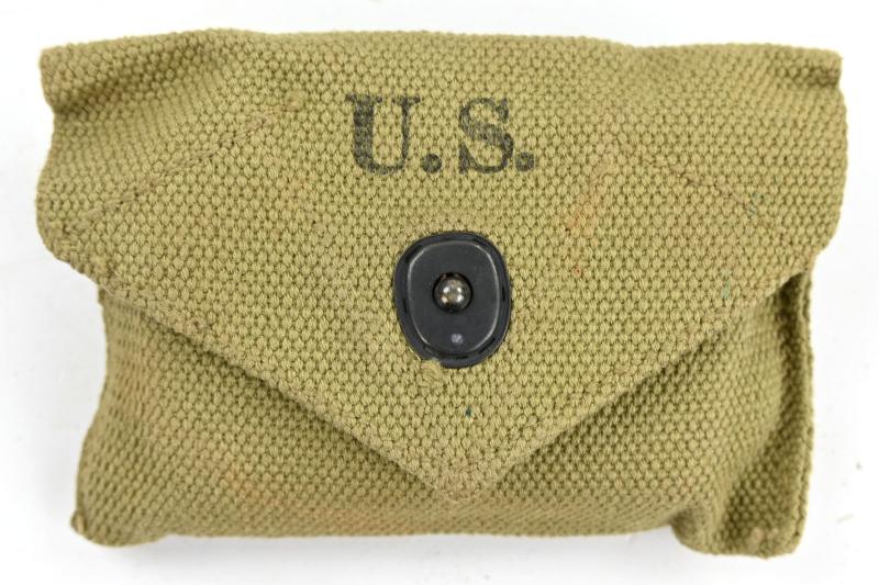 US WW2 M-1942 First Aid Pouch with First Aid Kit