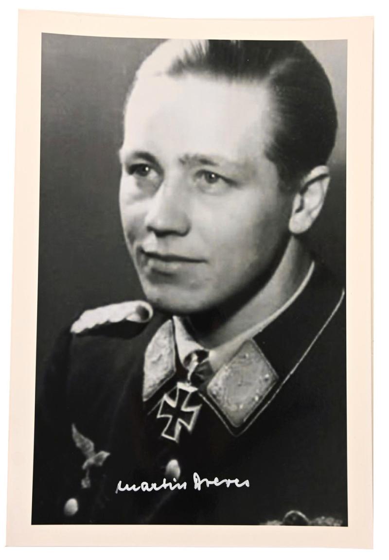 Signature of Luftwaffe KC Recipient 'Martin Drewes' LARGE SIZE PORTRAIT