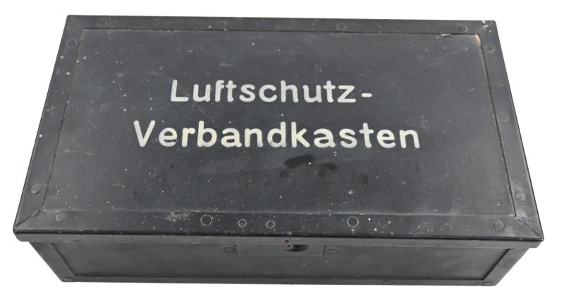 German LS First Aid Box 'Luftschutz Verbandkasten'