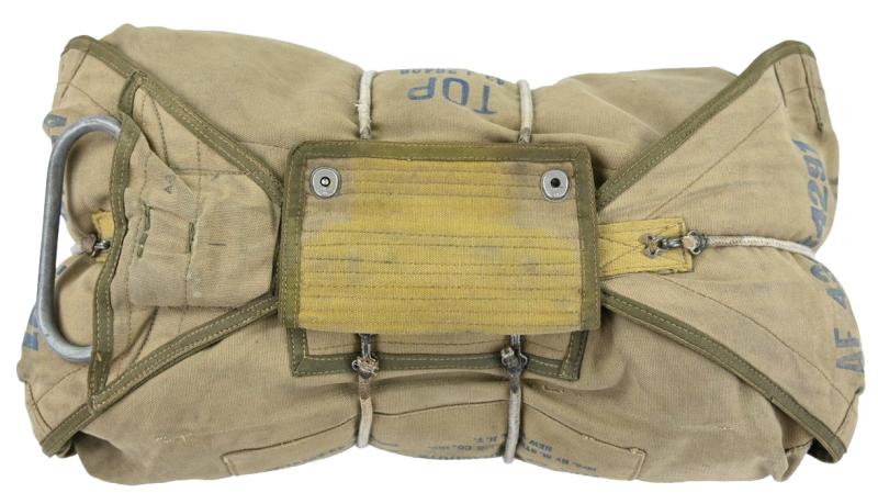 USAAF WW2 A-3 Parachute Chestpack 1943