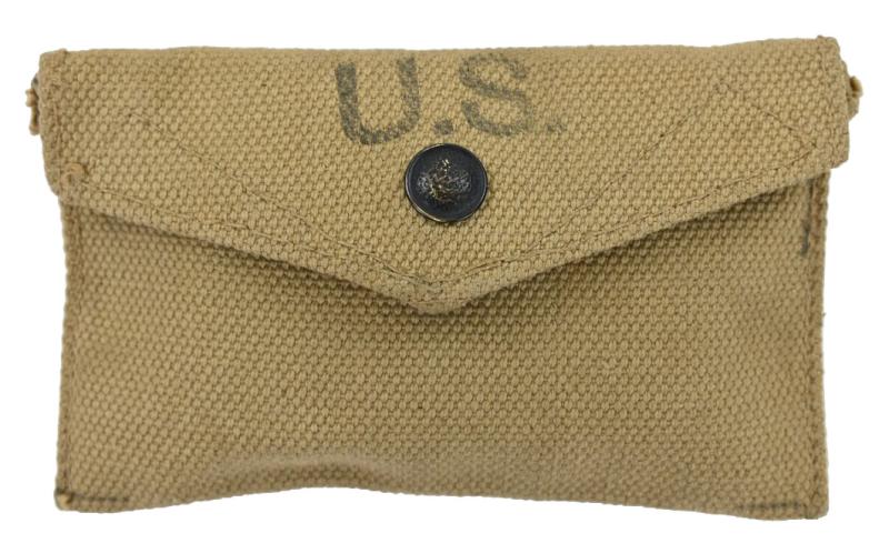 US WW2 M-1942 BM First Aid Pouch with First Aid Kit