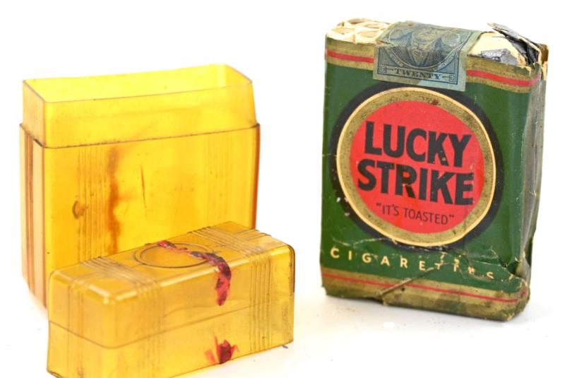 US WW2 Package of Lucky Strike Cigarets with Case