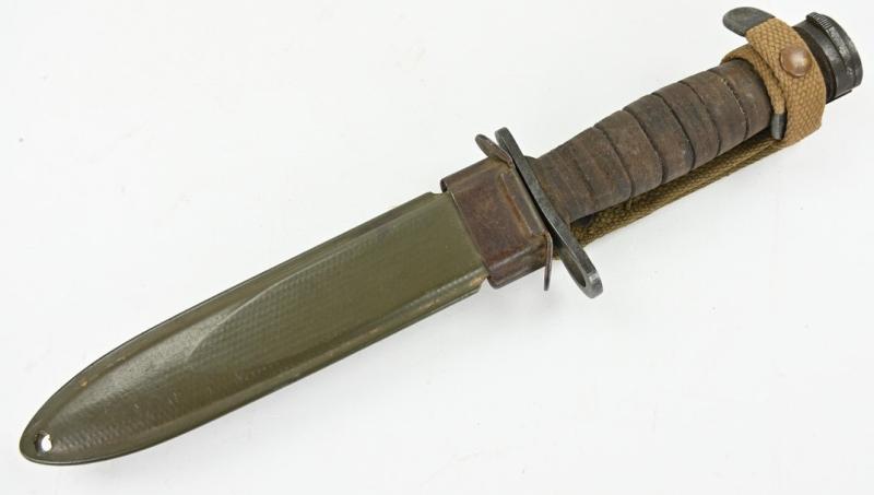 US WW2 M4 Bayonet with a M8 Scabbard