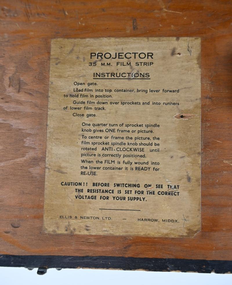 British WW2 Filmprojector in Case