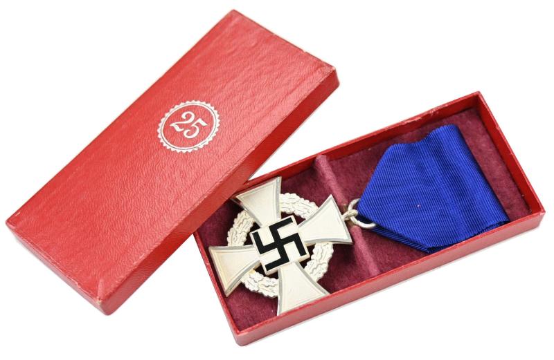 German 25 Years Faithful Service Medal in box