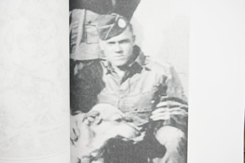 US WW2 M42 Paratrooper Jumpjacket 'Sgt. William J. McDade'