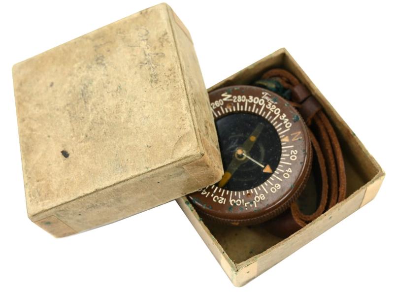 US WW2 Paratrooper Compass in Box