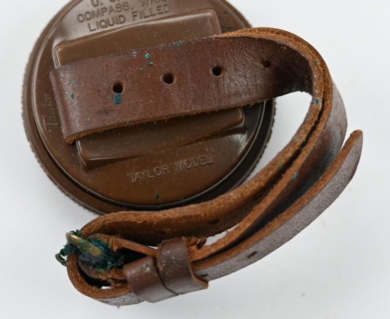 US WW2 Paratrooper Compass in Box