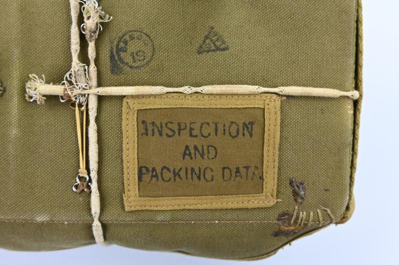 US WW2 Paratrooper Grip-Type Chestpack