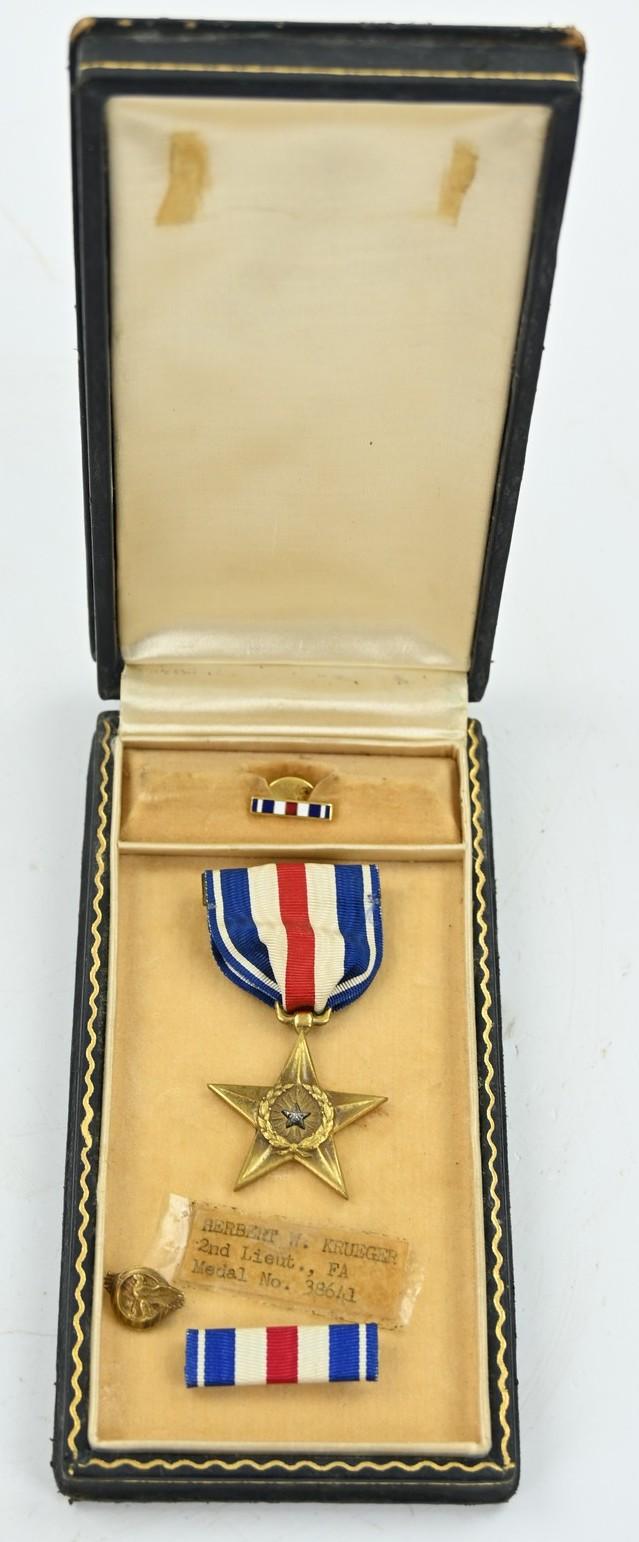 US WW2 Award grouping 'Lt. Herbert W.Krueger' 69th Armored Field Artillery Battalion