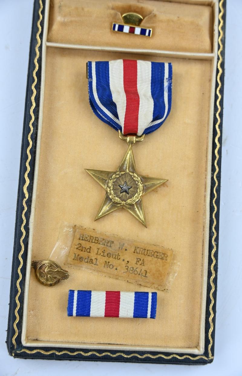 US WW2 Award grouping 'Lt. Herbert W.Krueger' 69th Armored Field Artillery Battalion