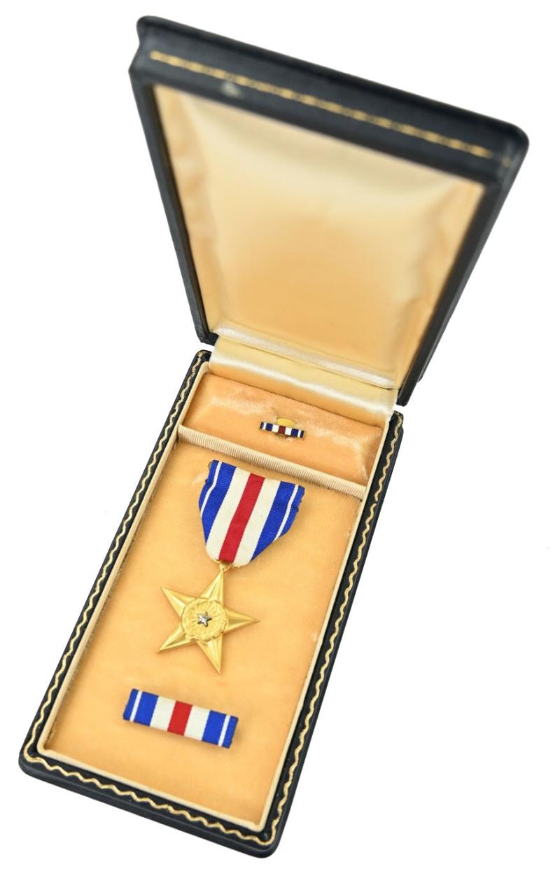 US WW2 Silver Star Medal in Case