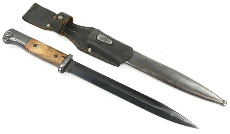 German WH K98 Matching Bayonet with frog
