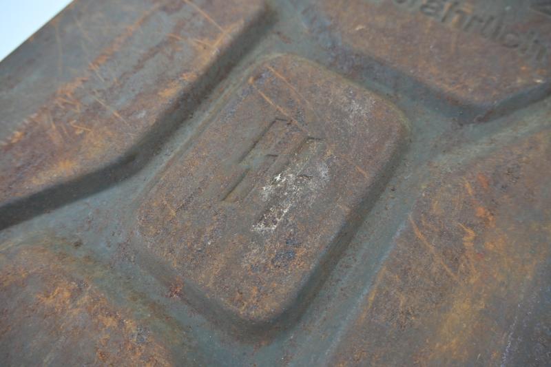 German Waffen-SS Jerrycan 20L
