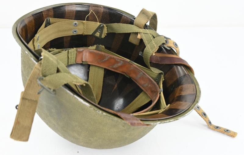 US WW2 M1 Fixed Bale Original Paratrooper Helmet