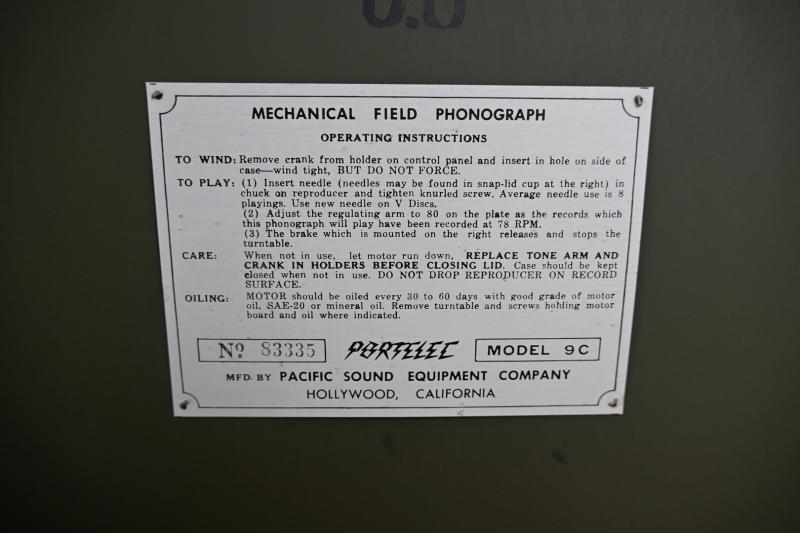 US Army WW2 Special Services Phonograph Player