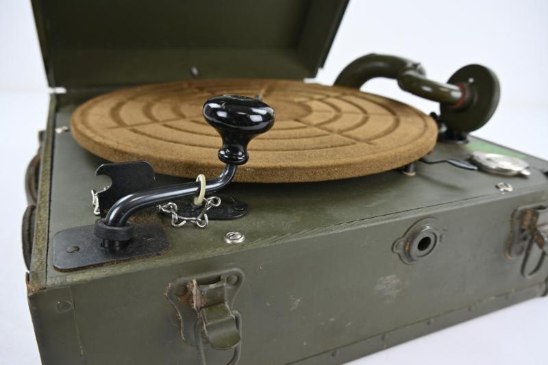 US Army WW2 Special Services Phonograph Player