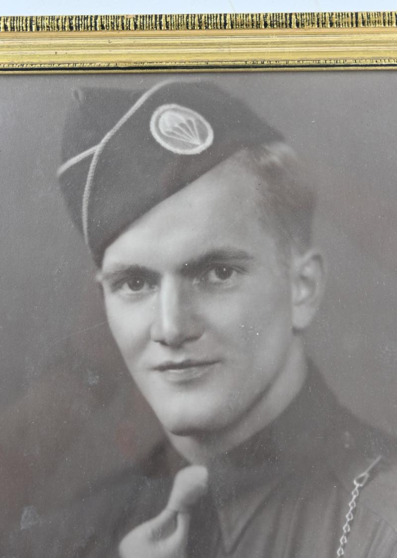US WW2 82nd Airborne Division Paratrooper Portrait Picture in Frame