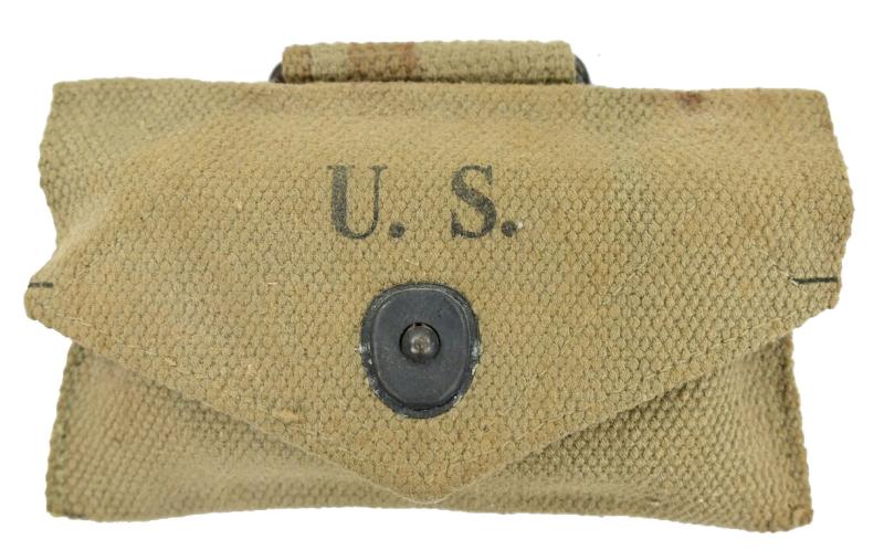 US WW2 M-1924 First Aid Pouch with First Aid Kit