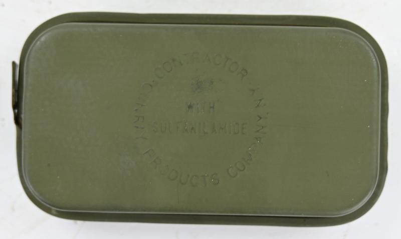 US WW2 M-1924 First Aid Pouch with First Aid Kit