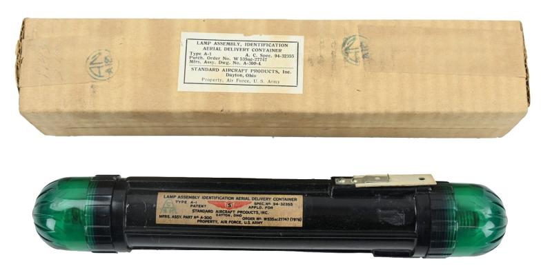 US WW2 Lamp Aerial Delivery Container Green in Box
