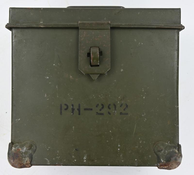 US WW2 Signal Corps ICC-32A Film Reel Case