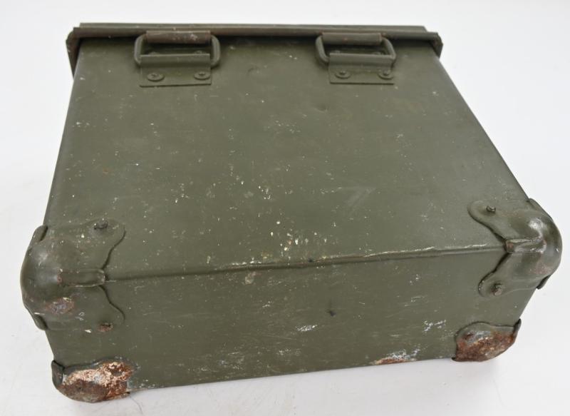 US WW2 Signal Corps ICC-32A Film Reel Case