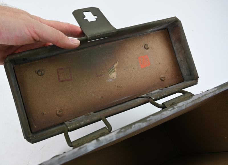 US WW2 Signal Corps ICC-32A Film Reel Case